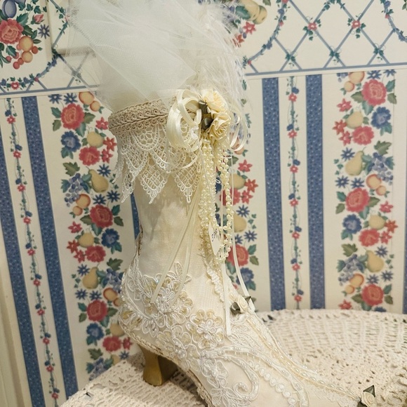 Victorian Lace Shabby Chic Decorative Lace Boot - Picture 5 of 5